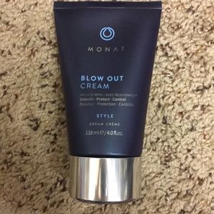 Monat Blow-Out Cream